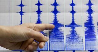 Das Beben hat sich am Sonntagmittag ereignet. (Symbolbild)