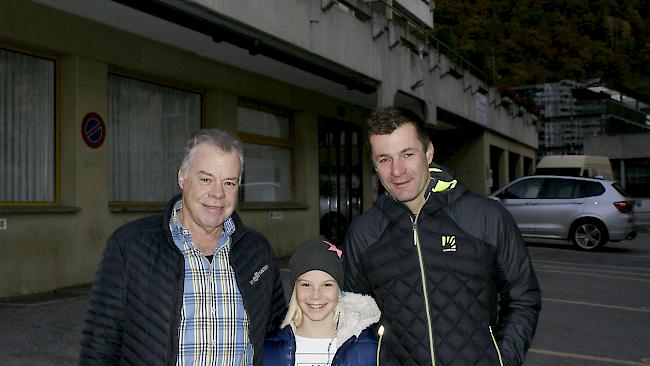 Erwin Metry (66), Leuk, Yael Imboden (9), Susten, und Michel Metry (42), Susten.