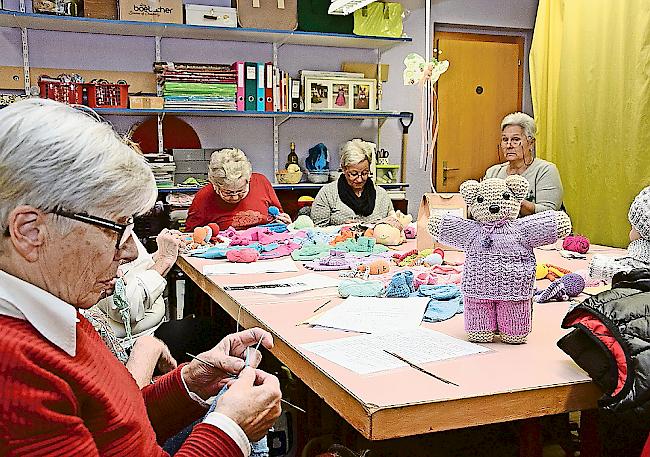 Zweimal in der Woche treffen sich die «Wolllustigen» in Brig.