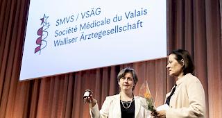 Dr. Monique Lehky Hagen (links) und Staatsr&auml;tin Esther Waeber-Kalbermatten skizzierten die Herausforderungen der Walliser Gesundheitspolitik.