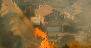 Nach einem verheerenden Waldbrand im Norden Kaliforniens gelten mittlerweile mehr als 1000 Menschen als vermisst.