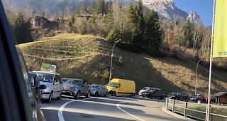 Automobilisten mussten sich nach einem Betriebsunterbruch des Autoverlads in Kandersteg und Goppenstein in Geduld &uuml;ben.