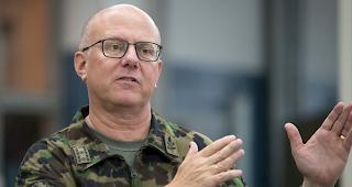 Armeechef Philippe Rebord hat sich f&uuml;r die &uuml;berbordenden Spesenausgaben der Armeespitze entschuldigt.