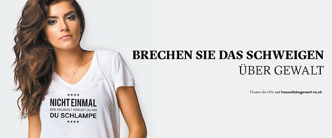 Im Rahmen der Kampagne tragen Models T-Shirts mit einem schockierenden Hinweis auf häufige häusliche Gewalt.