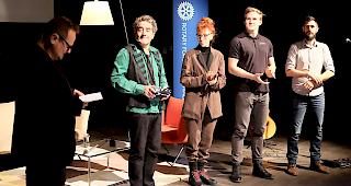 Von links: Moderator Olivier Imboden, Komiker Thomas Leuenberger, Schriftstellerin Sibylle Berg, Bobfahrer Michael Kuonen und S&auml;nger Mike Sterren