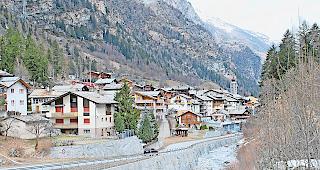 Angemessen. Die Nettoschuld pro Kopf steigt 2019 von 2053 auf 3084 Franken und soll bis 2022 auf diesem Niveau bleiben.