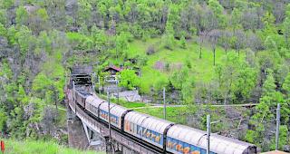 Weniger Transport. Im 2017 hat der G&uuml;terverkehr erstmals seit vier Jahren wieder Marktanteile an die Strasse abtreten m&uuml;ssen. (Archivbild)
