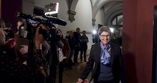 Bundesratskandidatin Viola Amherd auf dem Weg zum Hearing bei der GLP-Fraktion.