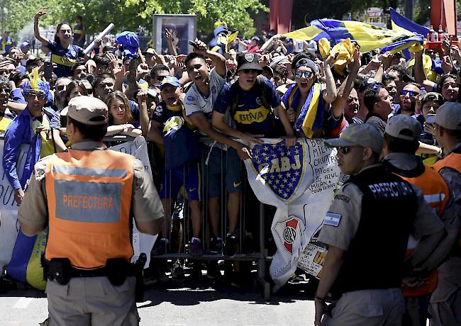 Argentinien im Ausnahmezustand. Das Stadtderby um den Titel in der südamerikanischen Champions League zwischen Boca Juniors und River Plate elektrisiert seit Wochen das ganze Land.