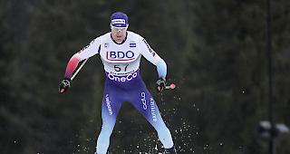 Starke Leistung. Der Weltcup-Einstand von Dario Cologna in einem Distanzrennen ist gegl&uuml;ckt. Bei der Mini-Tour in Lillehammer l&auml;uft der B&uuml;ndner &uuml;ber 15 km Skating auf den 4. Platz.