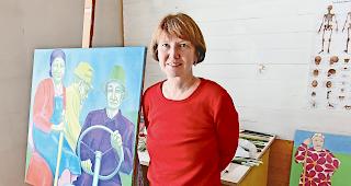 D&uuml;nnes Eis. Alexandra Weidmann mit einem ihrer Gem&auml;lde im Briger Atelier von &laquo;Artist in Residence&raquo;: In der Kunst muss man es &shy;&laquo;aushalten, &uuml;ber d&uuml;nnes Eis zu gehen&raquo;.