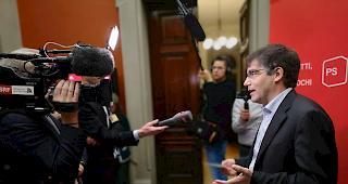 SP-Fraktionschef Roger Nordmann vor den Medien.