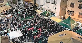 Adventsstimmung am Visper Weihnachtsmarkt. Foto zvg