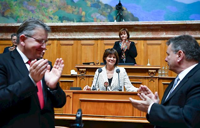 «Standing Ovations» für die abtretende Bundesrätin Doris Leuthard.