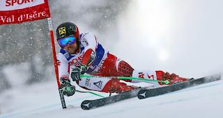 Marcel Hirscher hat die Hierarchie im Riesenslalom von Val d'Is&egrave;re wieder geradeger&uuml;ckt. Der Dominator aus &Ouml;sterreich fuhr mit mehr als einer Sekunde Vorsprung seinen 60. Weltcupsieg ein.
