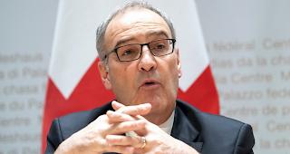 Die SVP begr&uuml;sst den Wechsel ihres Bundesrats Guy Parmelin.