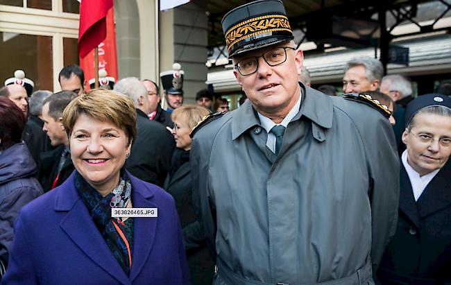 Herzlicher Empfang von Viola Amherd in St-Maurice.