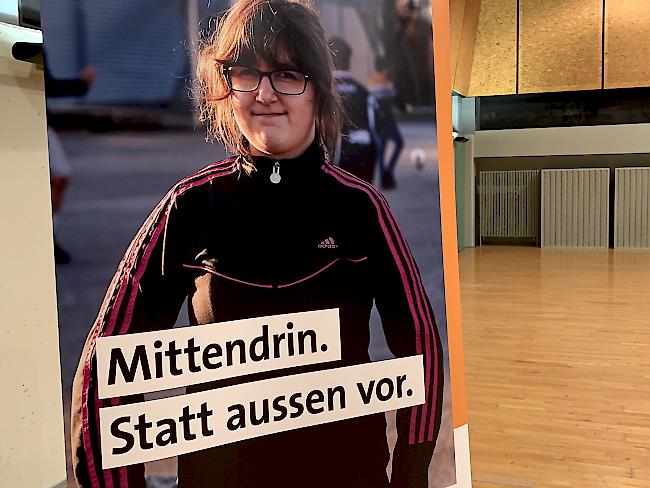 Behinderte Menschen in die Mitte der Gesellschaft holen