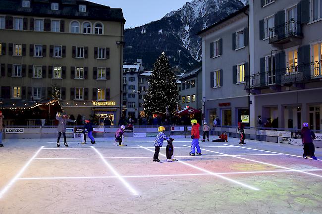 Winterzauber auf dem Briger Stadtplatz.