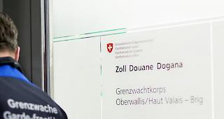 Die Kantone Graub&uuml;nden und Wallis verlangen die Aufstockung sowie eine bessere Ausr&uuml;stung des Grenzwachtkorps. Eine Mehrheit im St&auml;nderat h&auml;lt die Forderung f&uuml;r erf&uuml;llt.