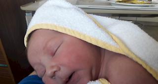 Am Neujahrstag um 10:23 Uhr kam Tom Stephan in Visp zur Welt. Damit ist er das erste Kind des neuen
Jahres im Kanton.