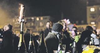 In Bar in Evol&egrave;ne. Mehrere Personen erlitten Schnittwunden.