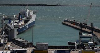 Hafen in Dover. Schleuser sollen Menschen unter Druck setzen, noch vor dem EU-Austritt nach Grossbritannien zu reisen.