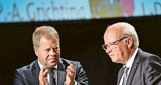 &laquo;Einzelf&auml;lle&raquo;. VR-Pr&auml;sident Pierre-Alain Grichting (links) verabschiedet an der vergangenen GV seinen Vorg&auml;nger Jean-Daniel Papilloud.