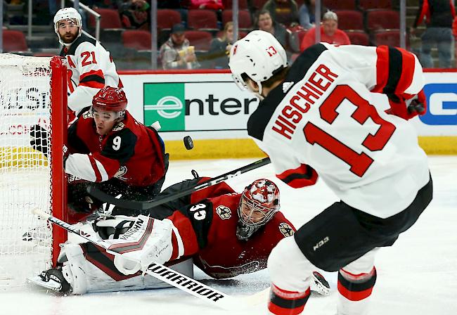 Starke Leistung. Im Spiel gegen die Philadelphia Flyers wurde der Natischer Nico Hischier zum «Mann des Spiels» gewählt. (Archivbild)