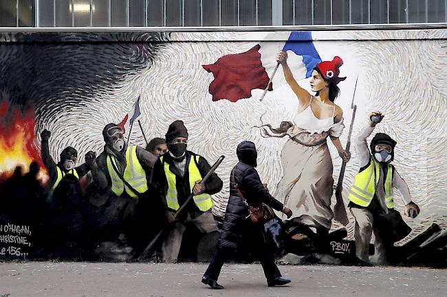 Weiteres Todesopfer. Der Lkw-Fahrer, der in Belgien einen Demonstranten der «Gelbwesten»-Bewegung angefahren und getötet haben soll, ist in den Niederlanden verhaftet worden. (Symbolbild)