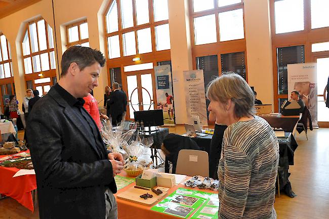 Impressionen von der 10. Tischmesse im Zentrum Missione in Naters.