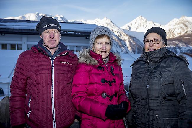 Otto (71) und Elisabeth (68) Zenhäusern und Emilia Werlen (63), Unterbäch.