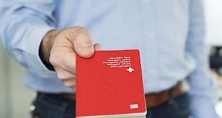 Beim Gespr&auml;ch mit der Einb&uuml;rgerungskommission verweigerte ein Paar den Mitgliedern des jeweils anderen Geschlechts den Handschlag.