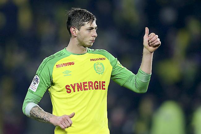 Jede Spur fehlt. Ein Kleinflugzeug mit dem argentinischen Fussballprofi Emiliano Sala an Bord wird über dem Ärmelkanal vermisst.