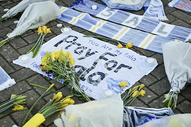 Keine Hoffnung mehr für den bei einem Flug über den Ärmelkanal verschollenen Fussballer Emiliano Sala und seinen Piloten.  