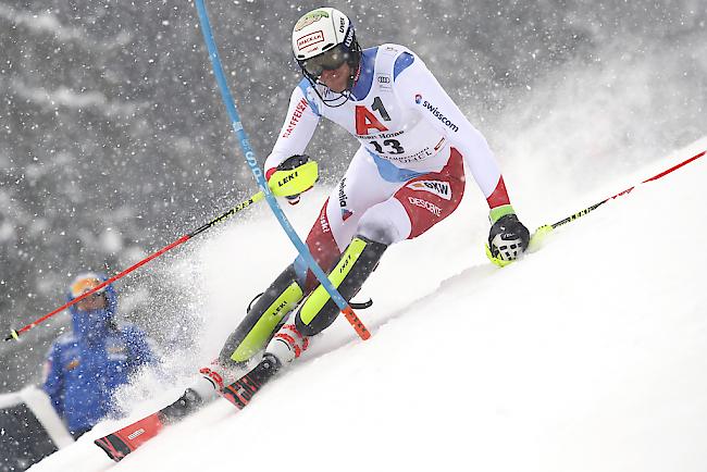 Ramon Zenhäusern liegt nach dem 1. Lauf am Ganslernhang mit 12 Hundertstel Vorsprung auf Clément Noël in Führung. 