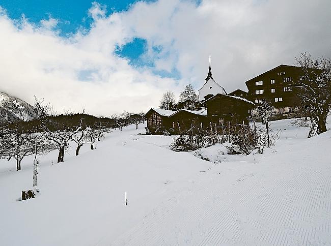 Unterhalb von Ernen soll ein Flurweg gebaut werden.