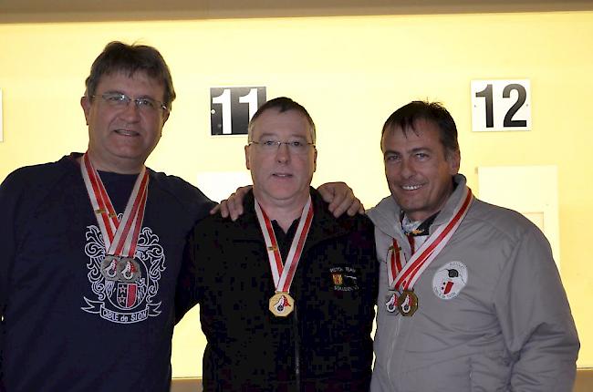 Walliser Siegertrio mit Goldmedaillengewinner Willy Venetz in der Mitte.