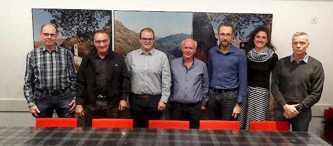 VR und Geschäftsführung der EVN. Beat Bumann, Paul Biffiger (Präsident), Nicolas Imboden, Josef Truffer, Alain Bregy, Chantal
Gwerder-Bumann und Roland Bittel (v. l.). Auf dem Foto fehlt Michel Schwery (Vizepräsident).