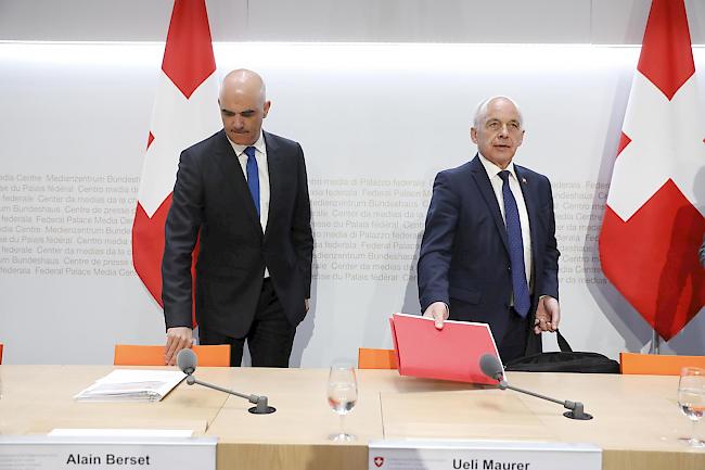 Gemeinsame Sache. Die beiden Bundesräte Alain Berset (l.) und Ueli Mauerer rühren die Werbetrommel für die AHV-Steuervorlage.