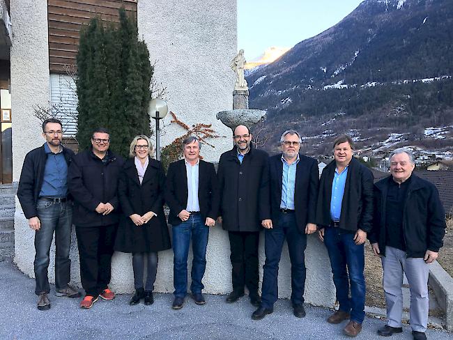 Verwaltungsrat und Geschäftsführung der VED. Alain Bregy, Aldo Karlen, Stefanie Zimmermann, Rolet Gruber (Präsident), Michel Schwery (Vizepräsident), Bruno Hostettler, Dr. Philipp Teysseire und Fridolin Imboden. (v.l.)