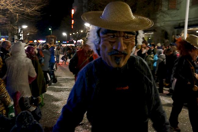 Der Umzug an der Visper Fasnachtseröffnung zählte 31 Gruppen.