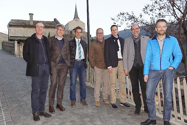 Verwaltungsrat und Geschäftsführung der EVR sowie VR-Präsident der EnAlpin (v.l.): Thomas Köpfli, Dr. Dominique Candrian (Verwaltungsratspräsident der EnAlpin AG), Reinhard Imboden, Urs Schmid, Jörg Schwestermann (Präsident EVR), Michel Schwery (Vizepräsident EVR) und Alain Bregy.
