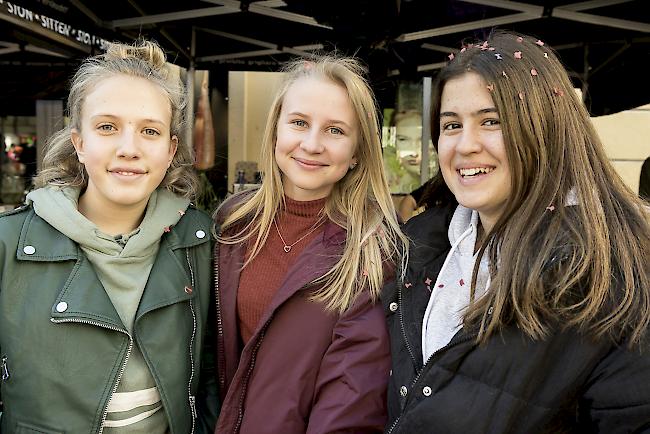 Joyce Chenet (13), Visp, Mia Zenhäusern (13), Bürchen, Sarah Volken (13), Visp.