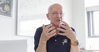 Claude Nicollier, ehemaliger Milit&auml;r-, Linien- und Testpilot. 