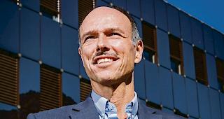 Stefan Stoffel (53) wohnt in Unterb&auml;ch, ist verheiratet und Vater von zwei erwachsenen Kindern.