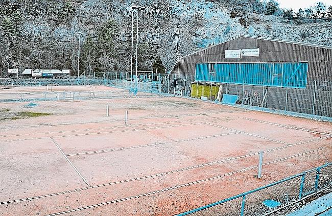 Die Aussenplätze in Visp müssen saniert werden.