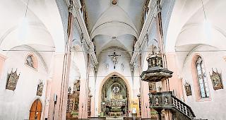 Gewaltig. Im Innern der Gliser Wallfahrtskirche.