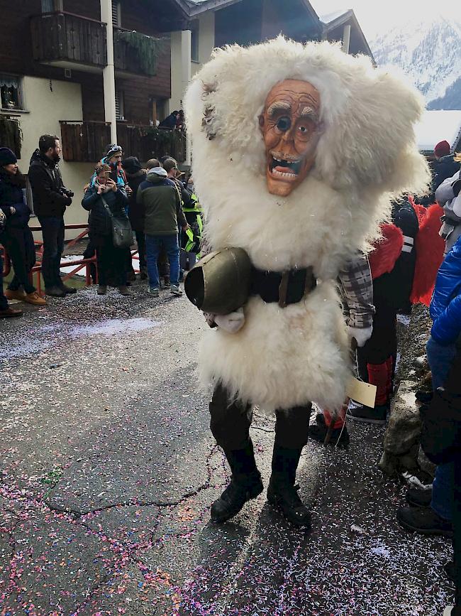 Impressionen vom grossen Fasnachtsumzug am Samstag in Wiler.