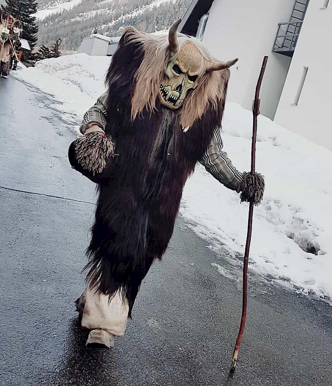 Impressionen vom grossen Fasnachtsumzug am Samstag in Wiler.